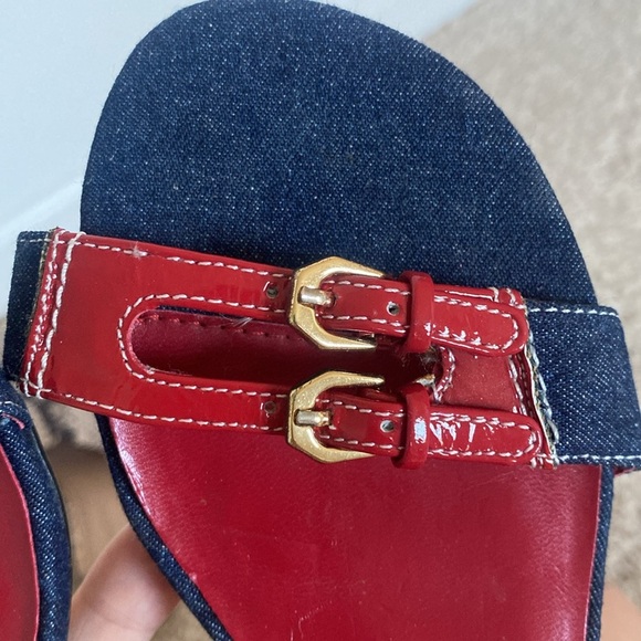 Monroe & Main Maribeth Blue & Red Heels - Picture 3 of 5